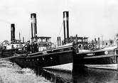 DSU-Schleppdampfer  Paul & M&uuml;ggel sowie der Greif der Technischen Flotte Stalsund