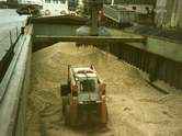 beim Entladen im Hafen Hamm 07-1992 