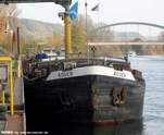 beim Beladen im Elbe-Lübeck Kanal